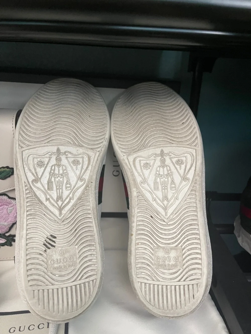 Gucci sneaker with box